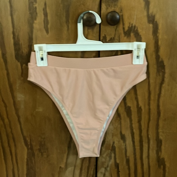 Shell bikini - Picture 2 of 2